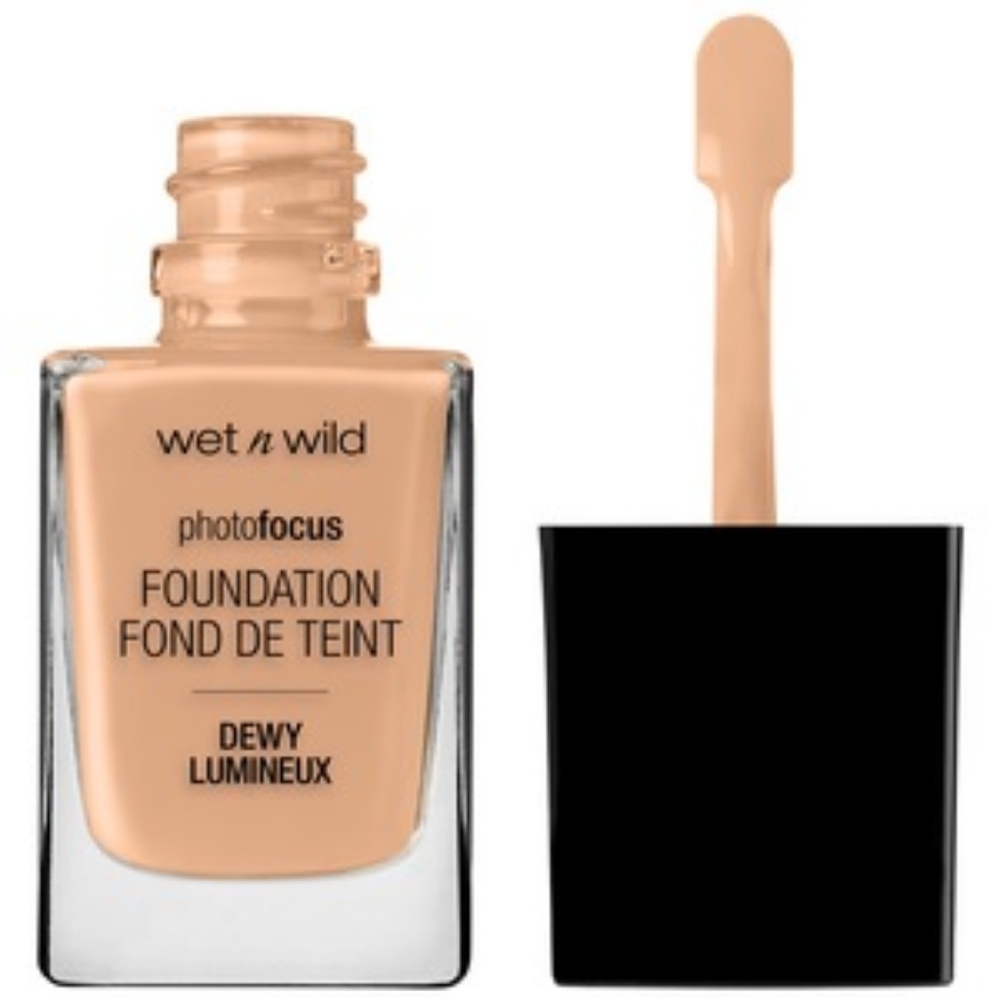 Wet n Wild Photo Focus Dewy Foundation, Classic Beige